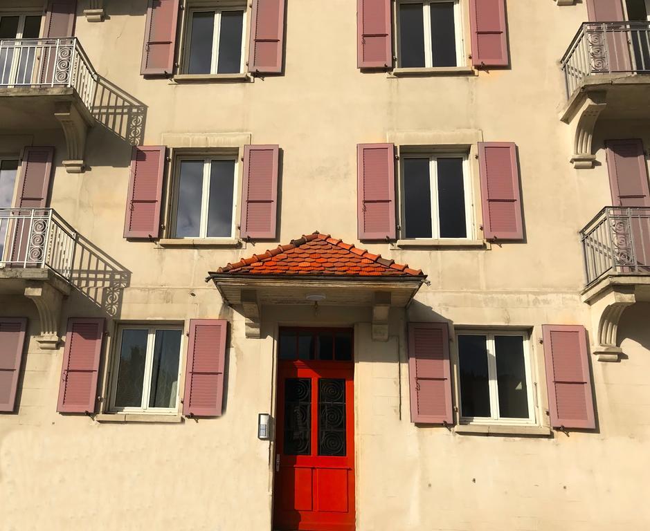 Appartement Douces Heures Avec Parking Couvert Prive Le Locle Exteriér fotografie